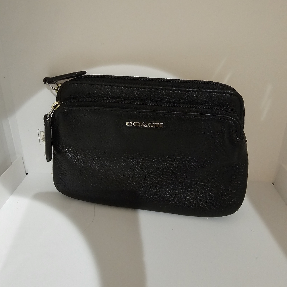 Euc black coach double wallet 6x4